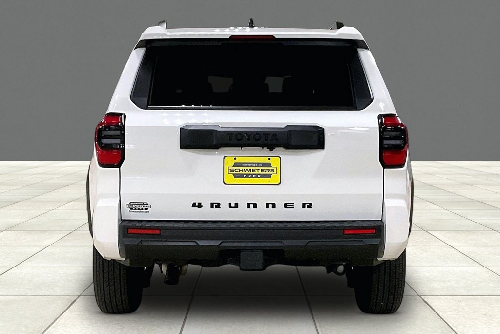 Used 2025 Toyota 4Runner SR5 AWD/4WD image 4