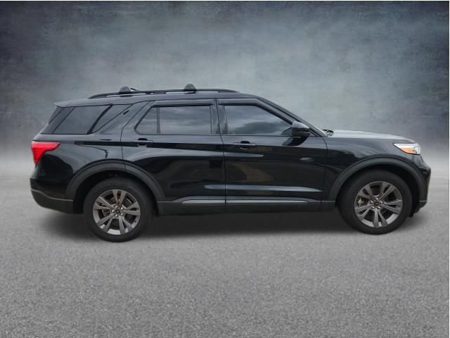 Certified 2022 Ford Explorer XLT w/ Equipment Group 202A AWD/4WD image 10