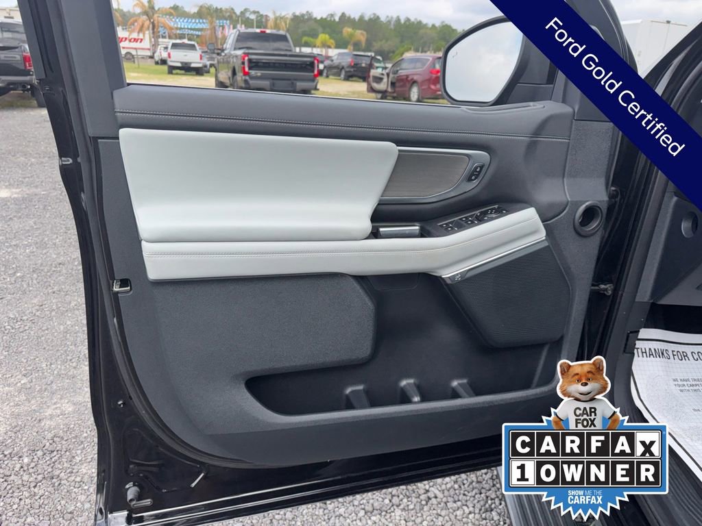 Certified 2025 Ford Expedition Max Platinum w/ Driver's Package AWD/4WD image 33