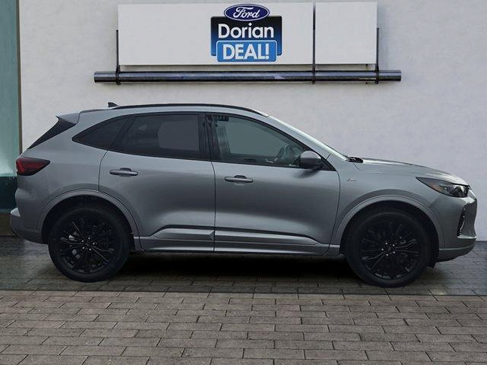 Certified 2023 Ford Escape ST-Line Elite AWD/4WD image 2