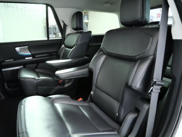 Certified 2025 Ford Expedition Platinum AWD/4WD image 14