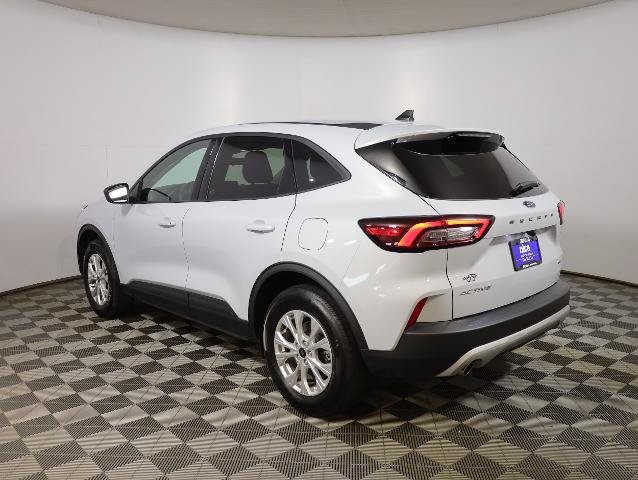 Certified 2026 Ford Escape Active w/ Cold Weather Package AWD/4WD image 8