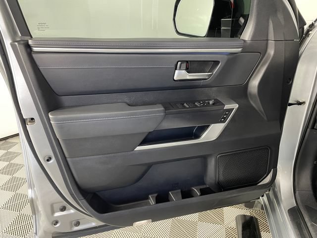 Used 2023 Toyota Tundra Platinum AWD/4WD image 15