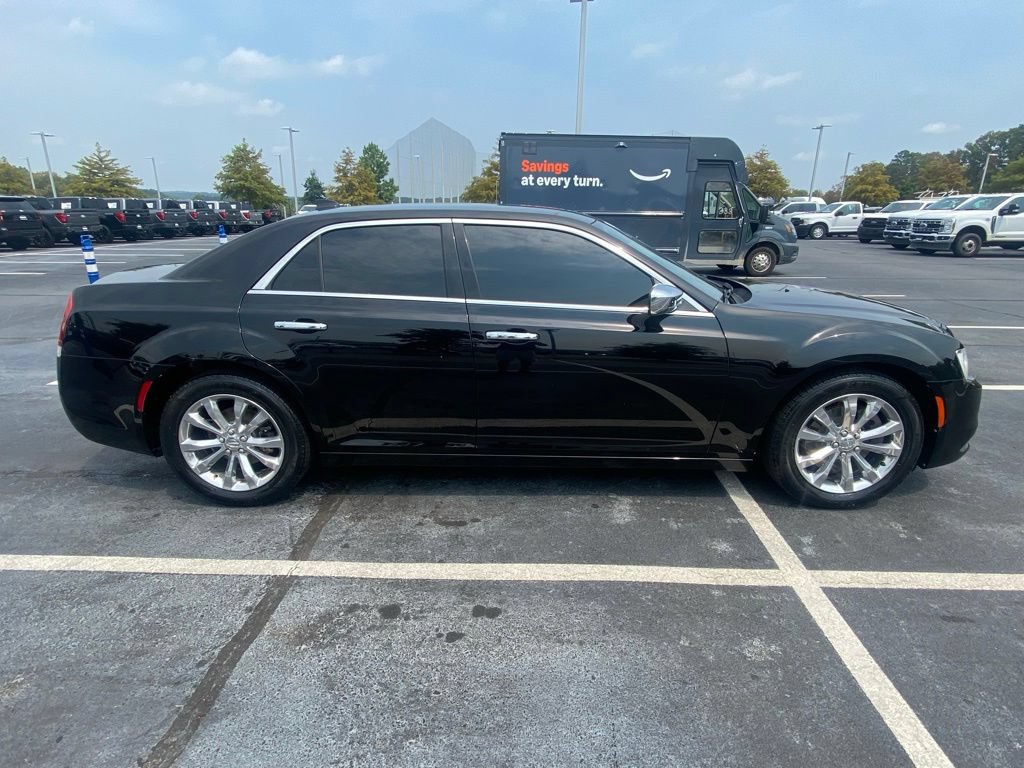 Used 2018 Chrysler 300 Limited AWD/4WD image 8