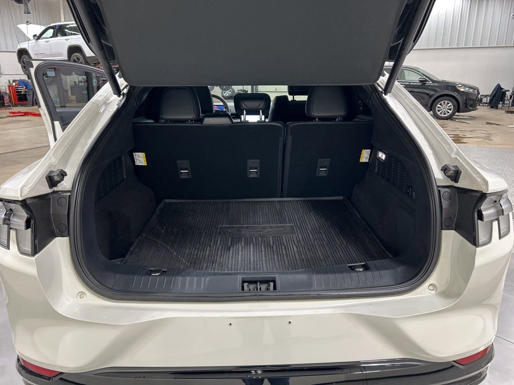 Certified 2023 Ford Mustang Mach-E GT image 28