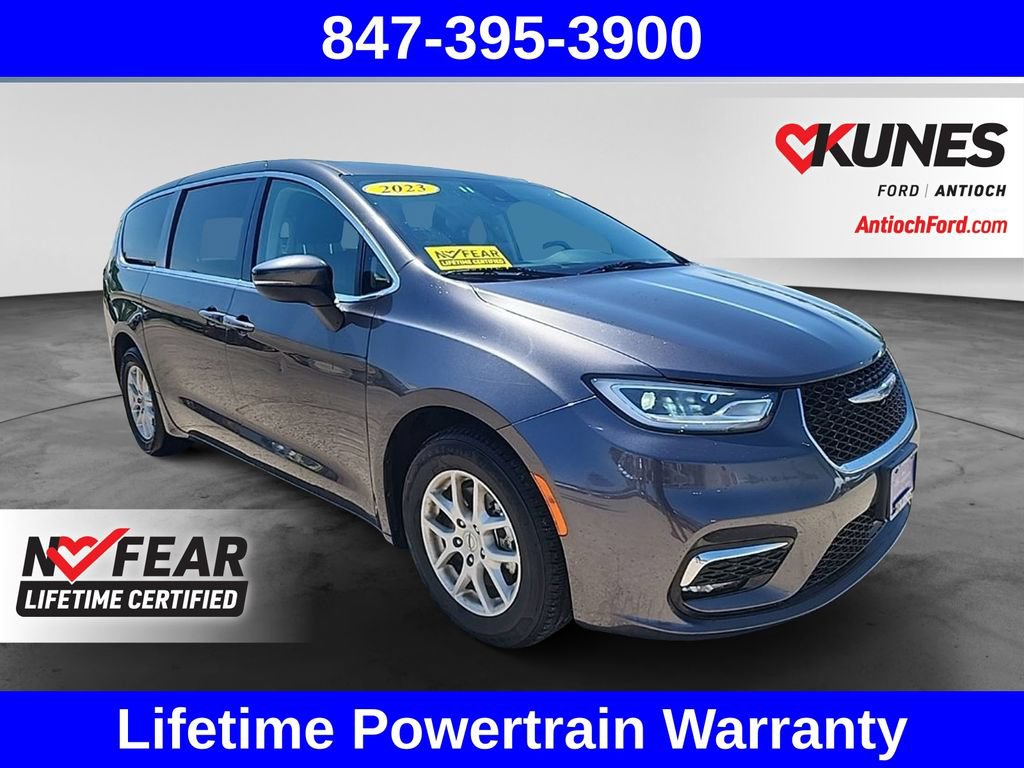 Used 2023 Chrysler Pacifica Touring-L