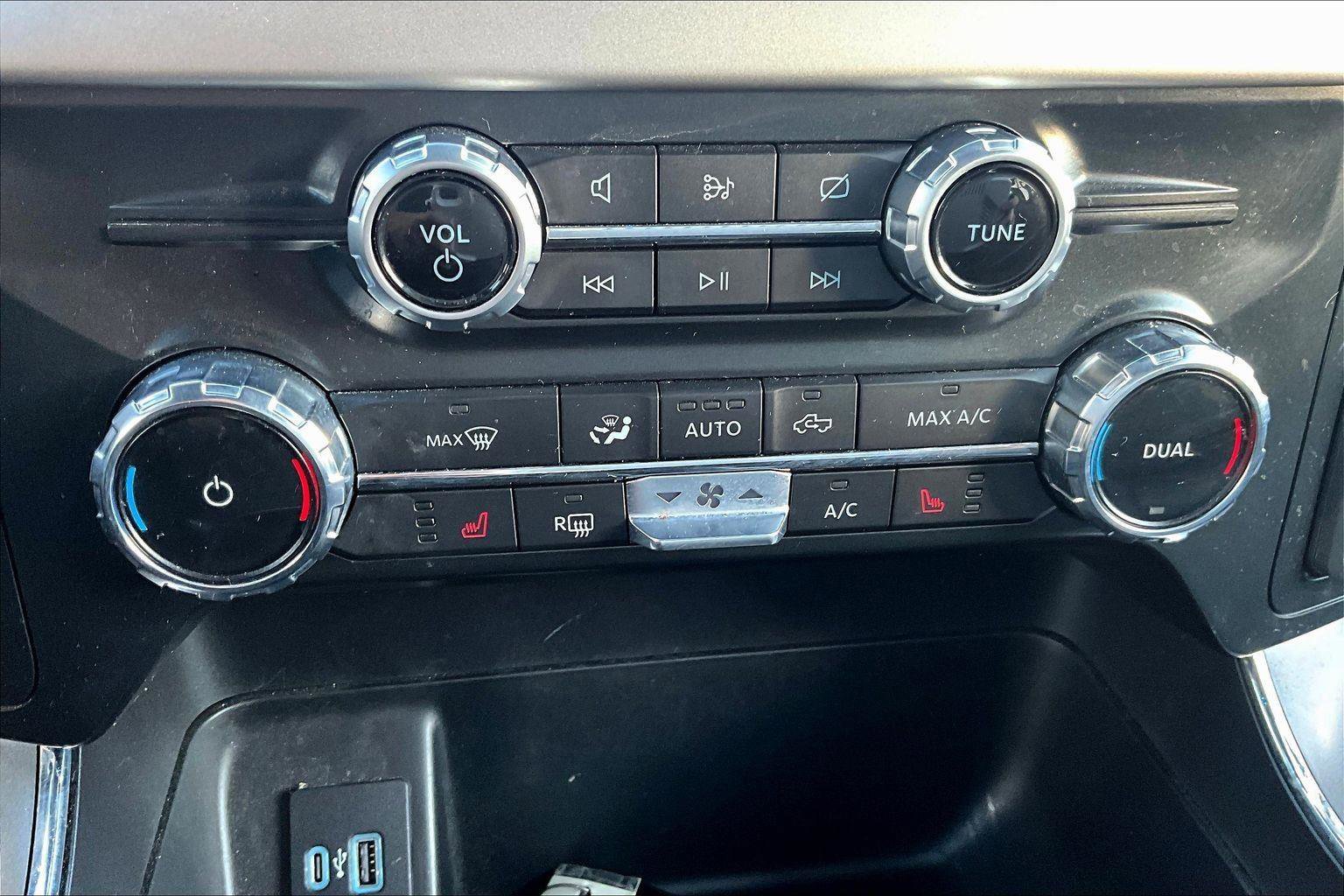 Certified 2022 Ford F150 XLT w/ Equipment Group 302A High image 22