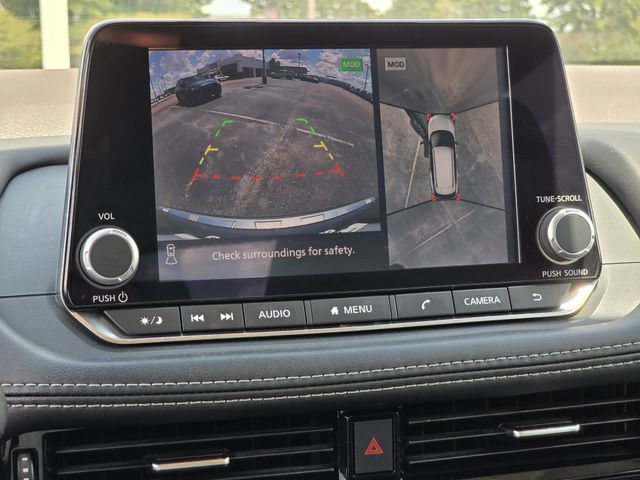 Used 2021 Nissan Rogue SV FWD image 11