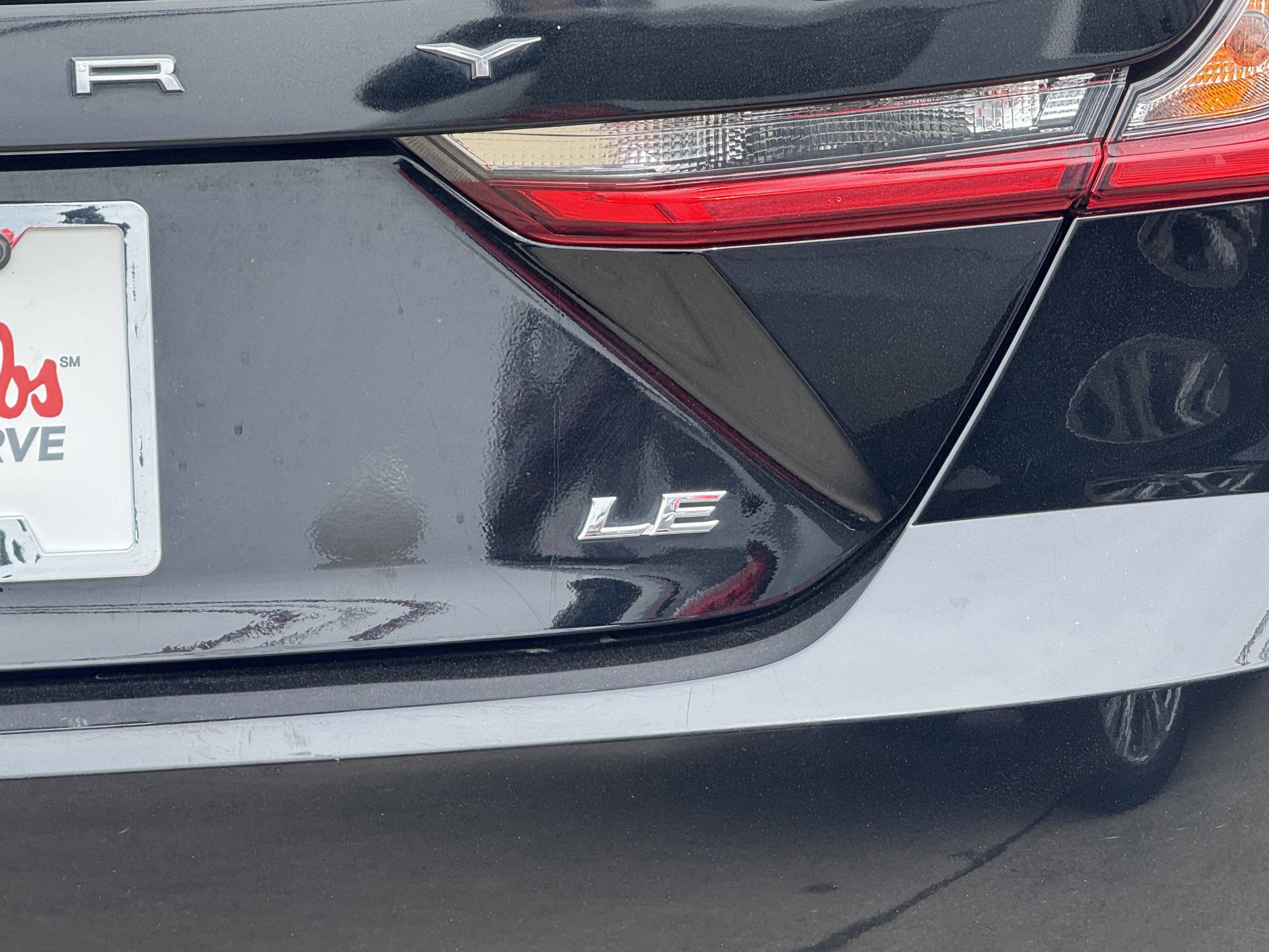 Used 2025 Toyota Camry LE image 9