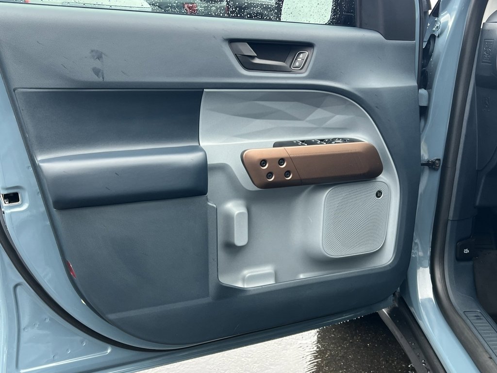 Certified 2023 Ford Maverick Lariat w/ Lariat Luxury Package image 16