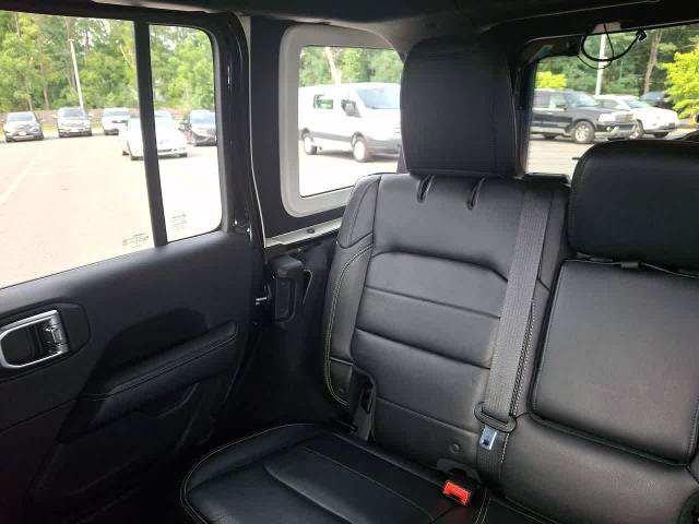Used 2018 Jeep Wrangler Unlimited Sahara w/ Dual Top Group AWD/4WD image 12