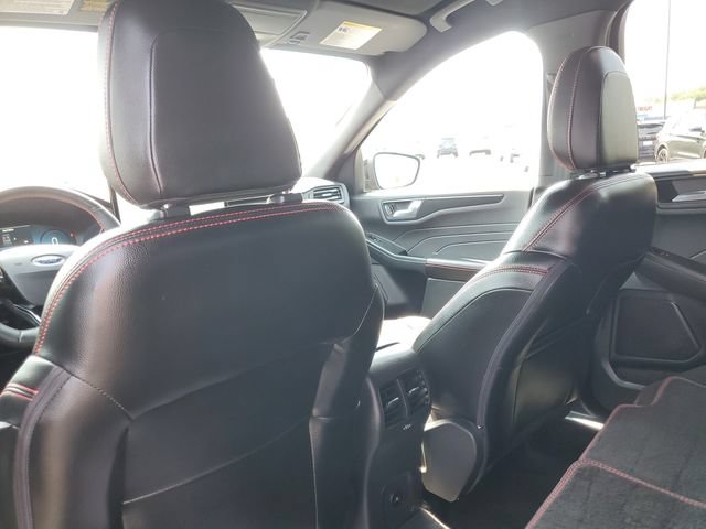 Certified 2023 Ford Escape ST-Line Elite w/ Premium Technology Package AWD/4WD image 33