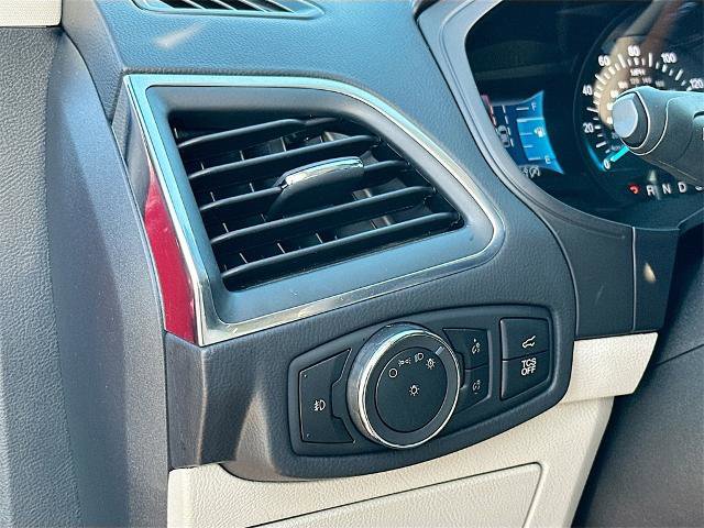 Certified 2024 Ford Edge Titanium image 10