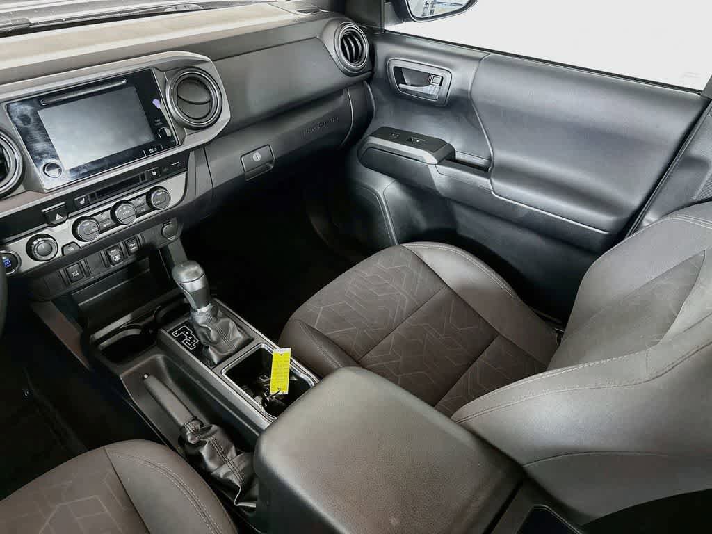 Used 2019 Toyota Tacoma 4x4 Double Cab image 11