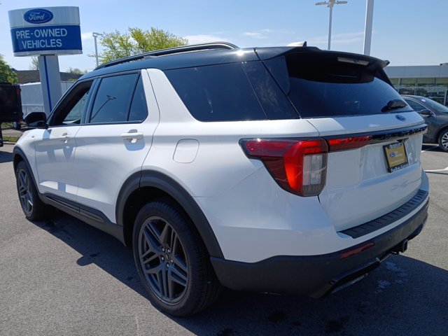 Certified 2025 Ford Explorer ST-Line w/ Premium Package AWD/4WD image 5