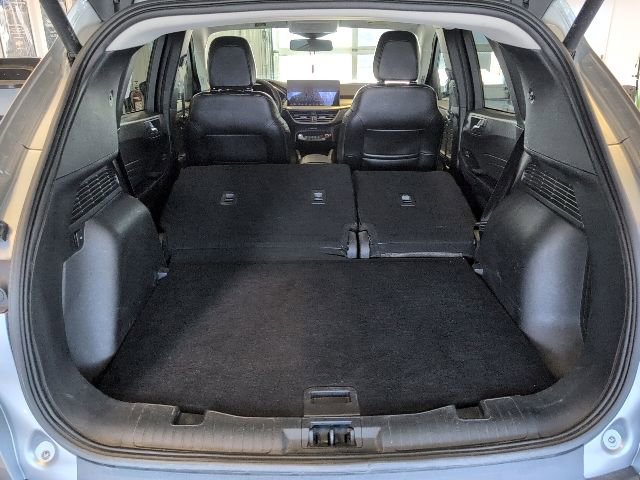 Certified 2024 Ford Escape Platinum AWD/4WD image 30