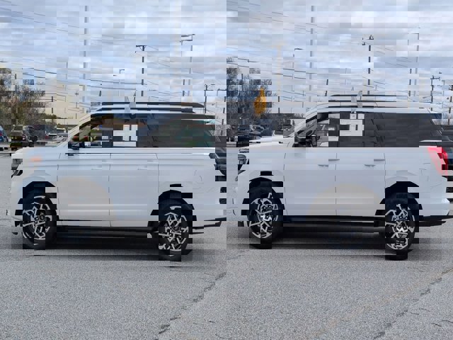 Certified 2025 Ford Expedition Max Active image 2