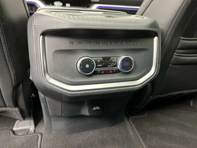 Certified 2025 Ford Expedition Max Platinum w/ Stealth Appearance Package AWD/4WD image 16