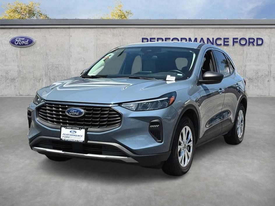 Certified 2024 Ford Escape Active FWD image 3