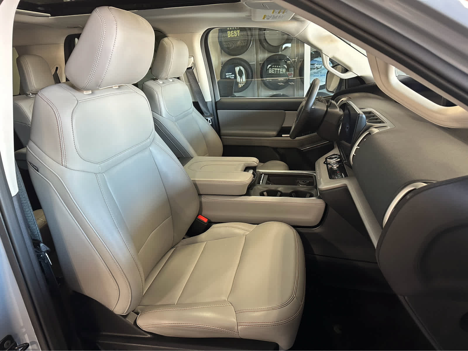 Certified 2025 Ford Expedition Active AWD/4WD image 53