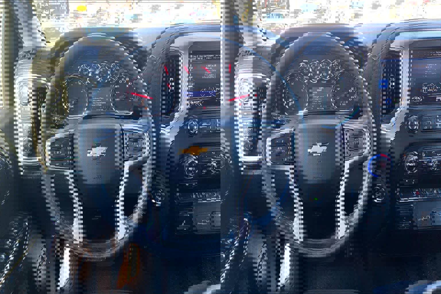 Used 2022 Chevrolet Silverado 2500 LT w/ Convenience Package image 5