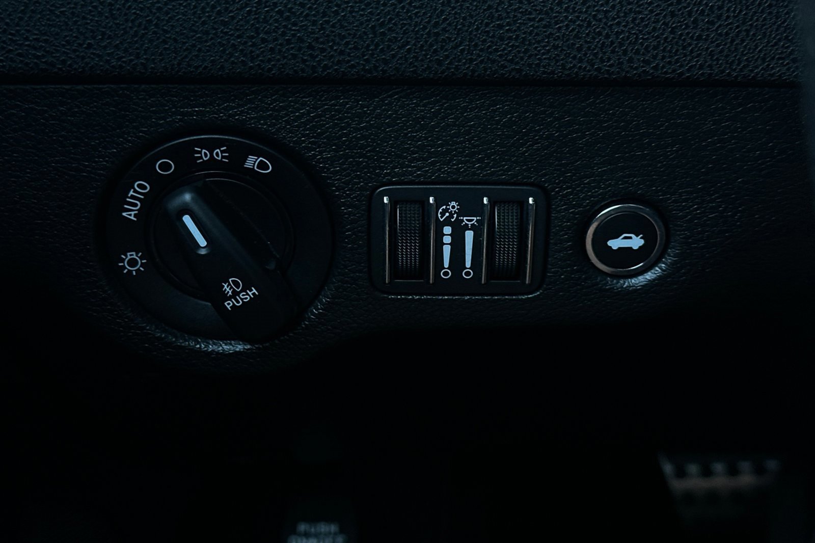 Used 2020 Dodge Charger R/T w/ Performance Handling Group image 28