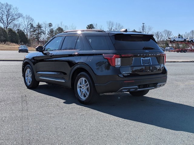Certified 2025 Ford Explorer Active w/ Active Comfort Package image 3