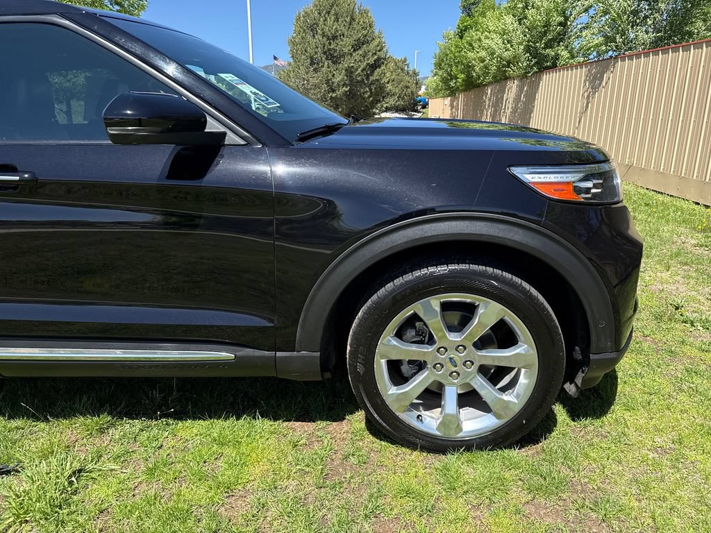 Certified 2020 Ford Explorer Platinum w/ Premium Technology Package AWD/4WD image 37