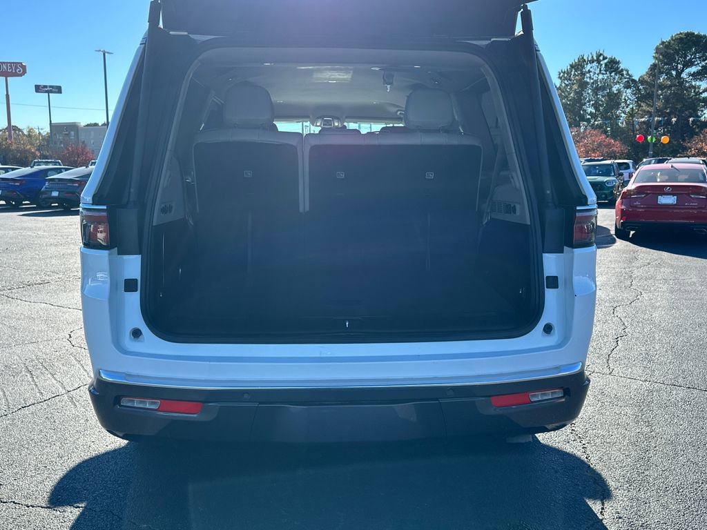 Used 2022 Jeep Wagoneer Series II RWD image 18