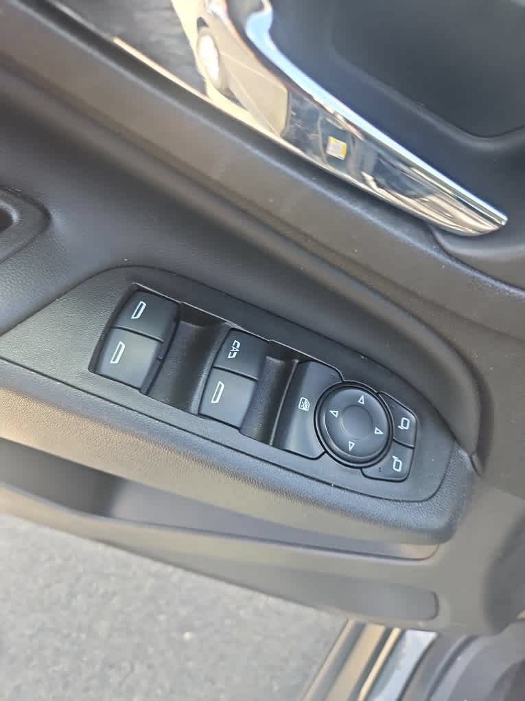 Used 2020 Chevrolet Equinox LT FWD image 20
