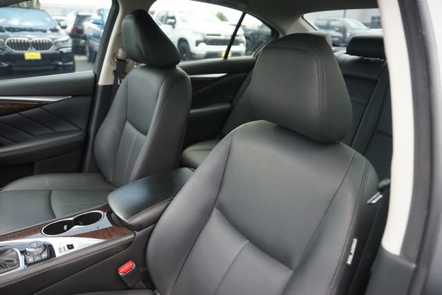 Used 2018 INFINITI Q50 Luxe w/ Essential Package (3.0T Luxe) RWD image 10