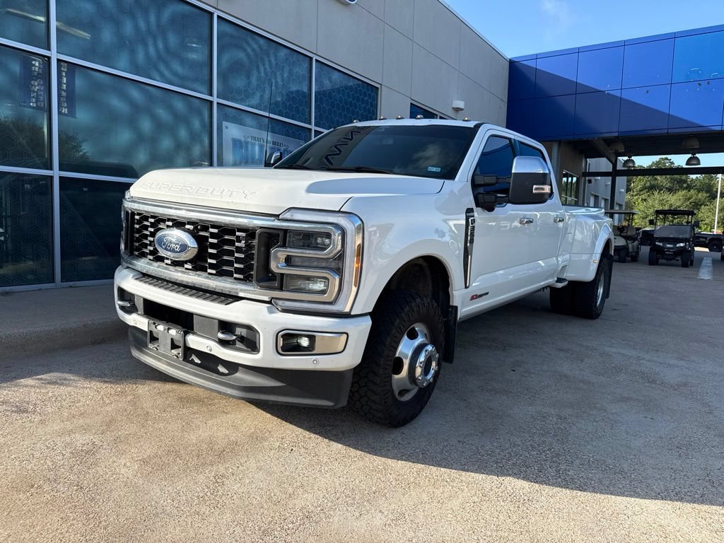 Certified 2024 Ford F350 Platinum w/ FX4 Off-Road Package AWD/4WD image 4