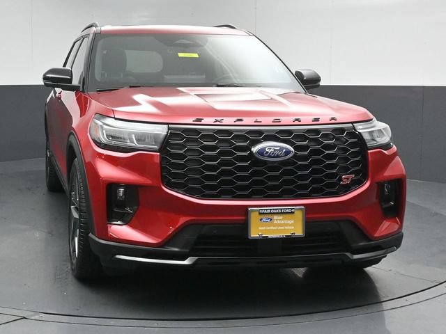 Certified 2025 Ford Explorer ST AWD/4WD image 2