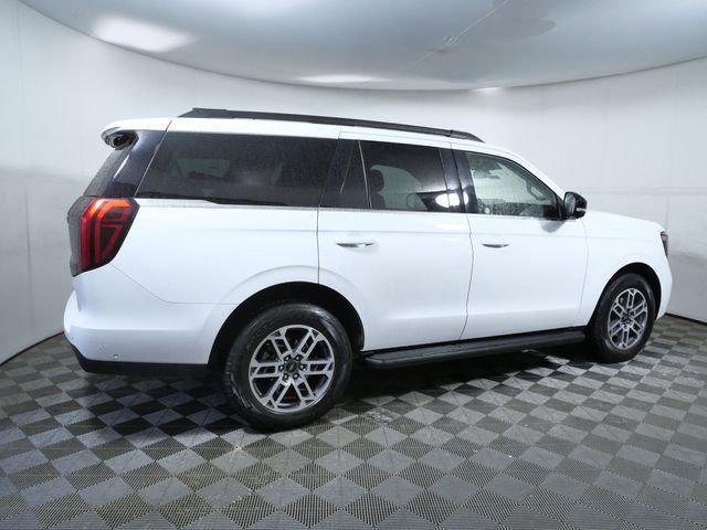 Certified 2025 Ford Expedition Active AWD/4WD image 4