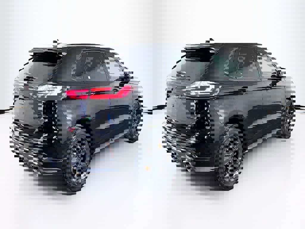 Certified 2019 Ford Edge ST w/ Convenience Package image 5