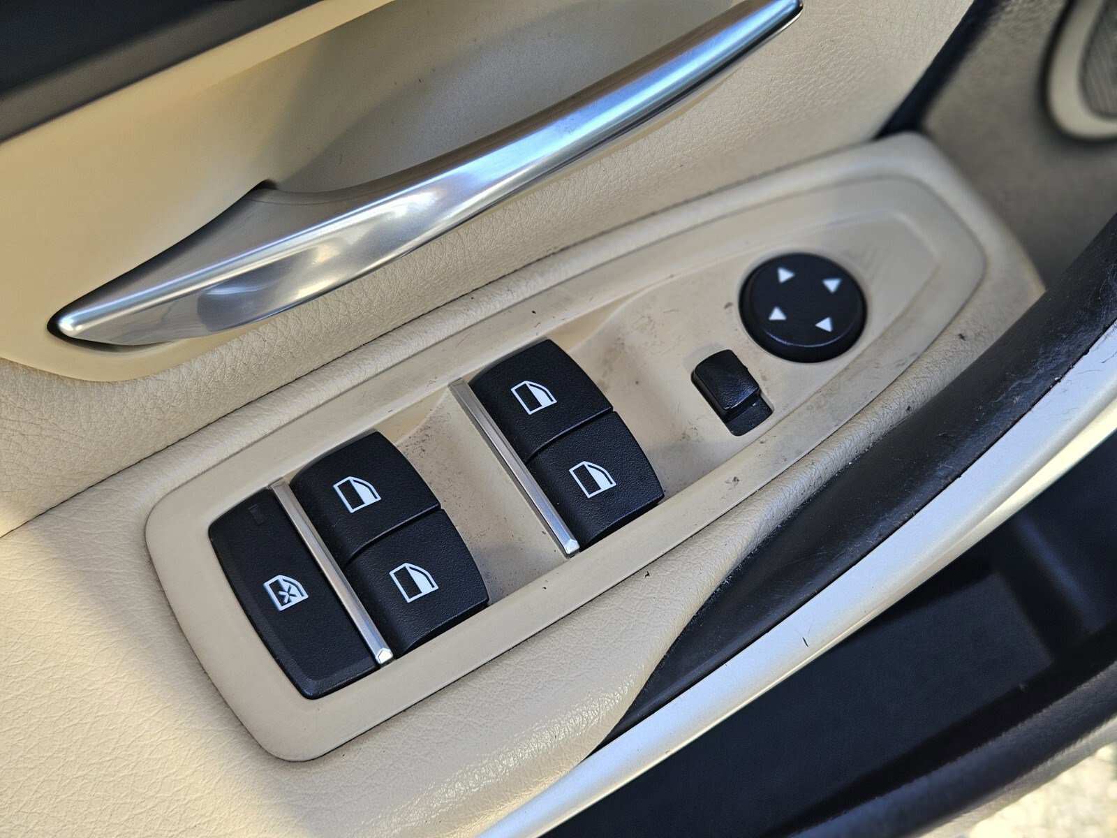 Used 2018 BMW 320i Sedan image 18