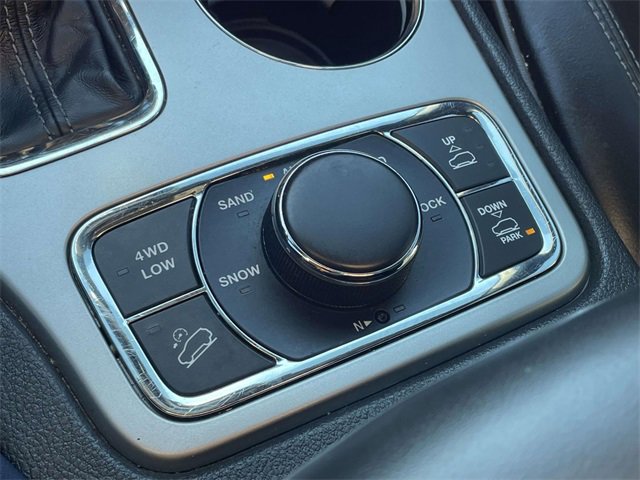 Used 2019 Jeep Grand Cherokee Overland image 30