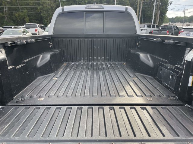 Used 2020 Toyota Tacoma SR AWD/4WD image 8