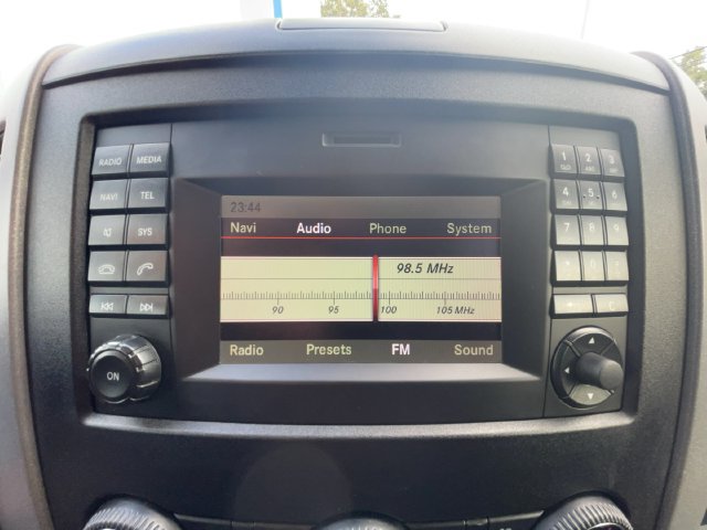 Used 2018 Mercedes-Benz Sprinter 2500 image 19