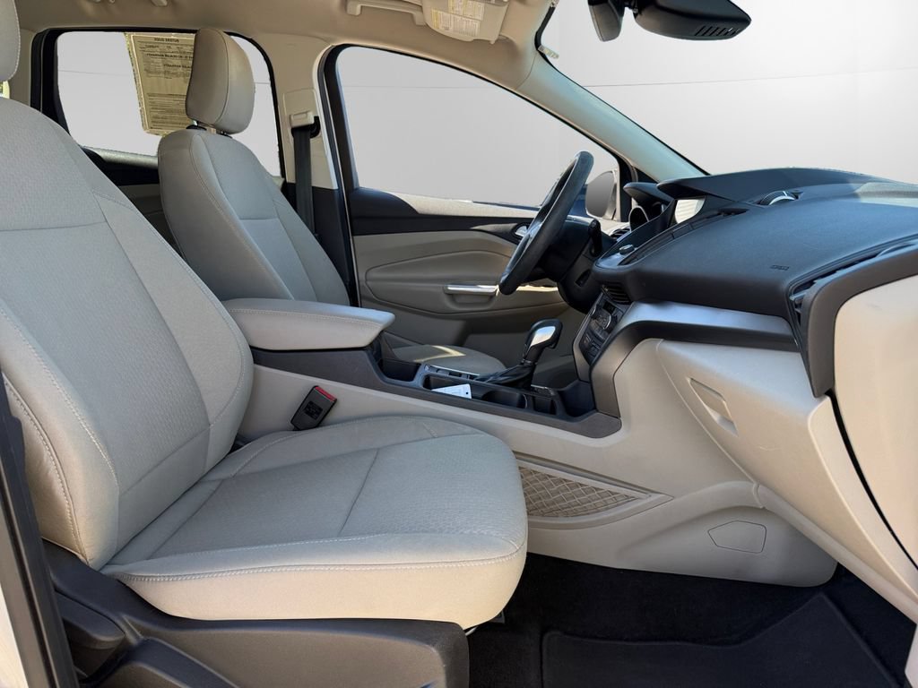 Certified 2019 Ford Escape SE FWD image 14