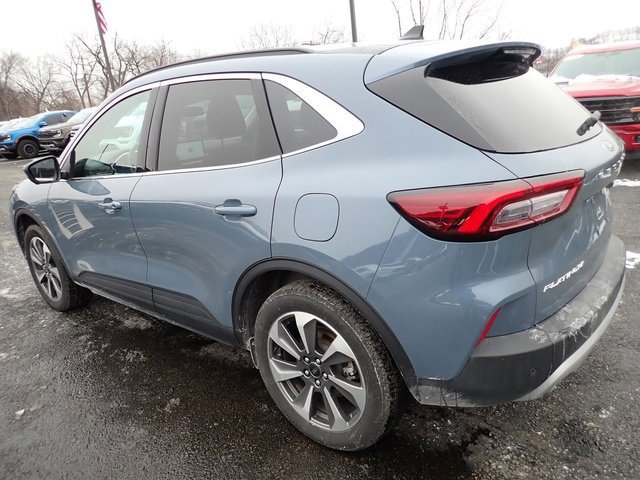 Certified 2025 Ford Escape Platinum w/ Premium Technology Package image 5