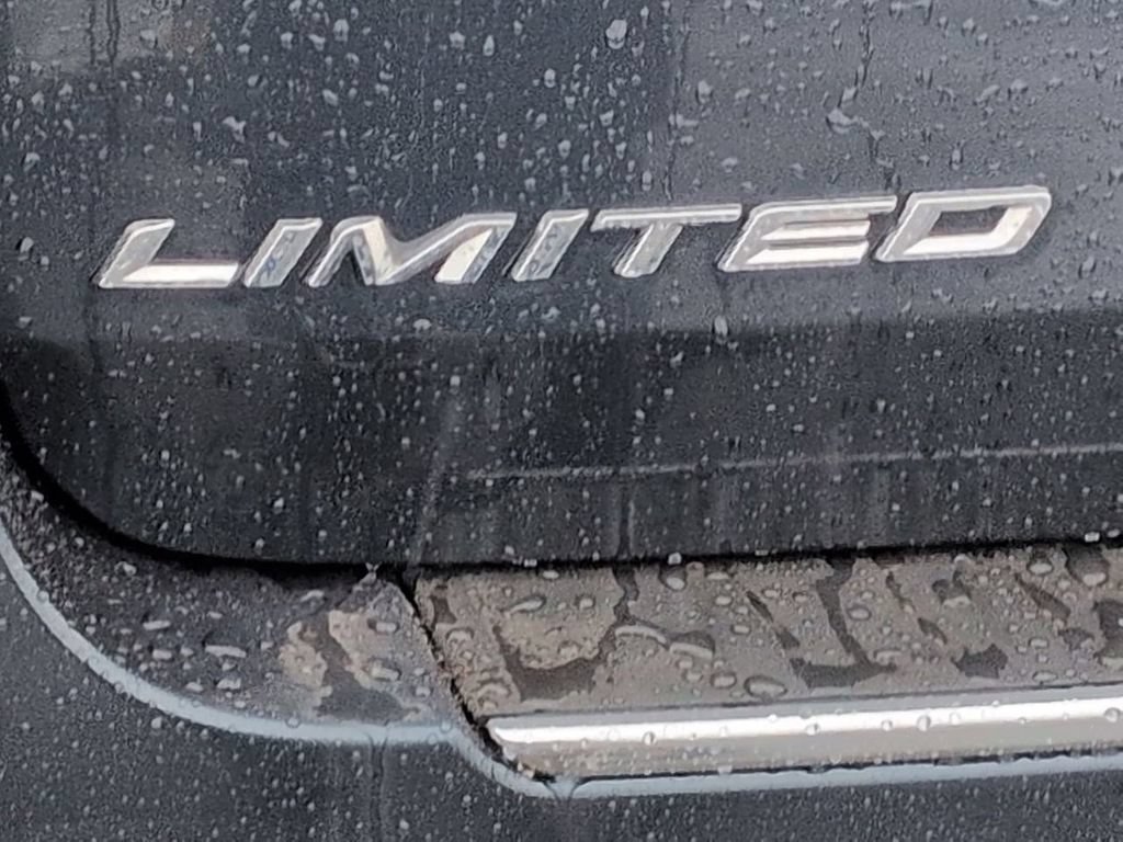 Certified 2023 Ford Explorer Limited w/ Equipment Group 301A AWD/4WD image 28