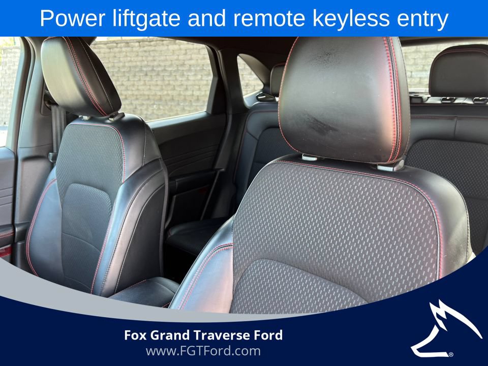 Certified 2025 Ford Escape ST-Line Select AWD/4WD image 12