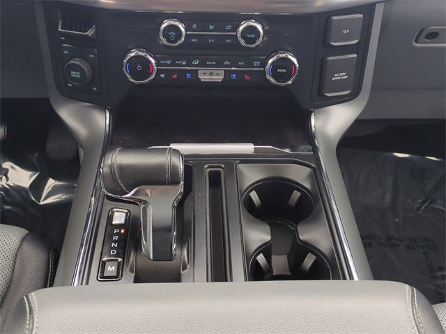 Certified 2022 Ford F150 Lariat w/ Equipment Group 502A High image 19