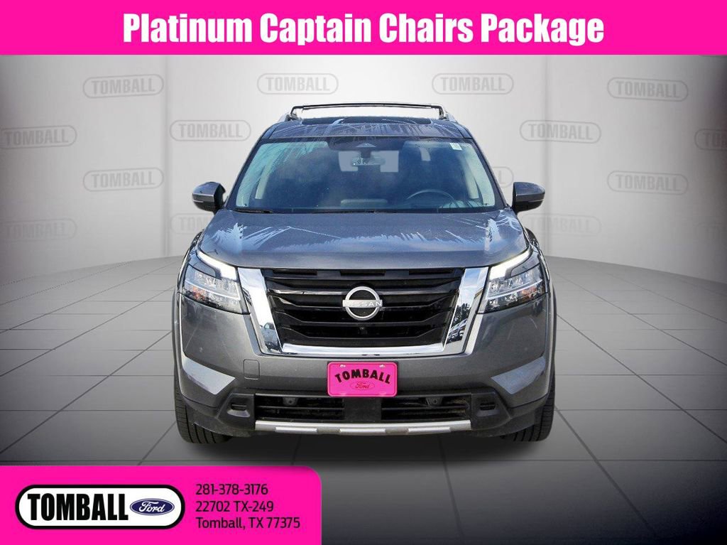 Used 2023 Nissan Pathfinder Platinum image 2