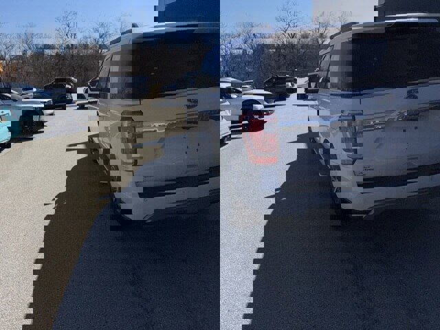 Certified 2020 Ford Expedition XLT w/ Equipment Group 202A image 20