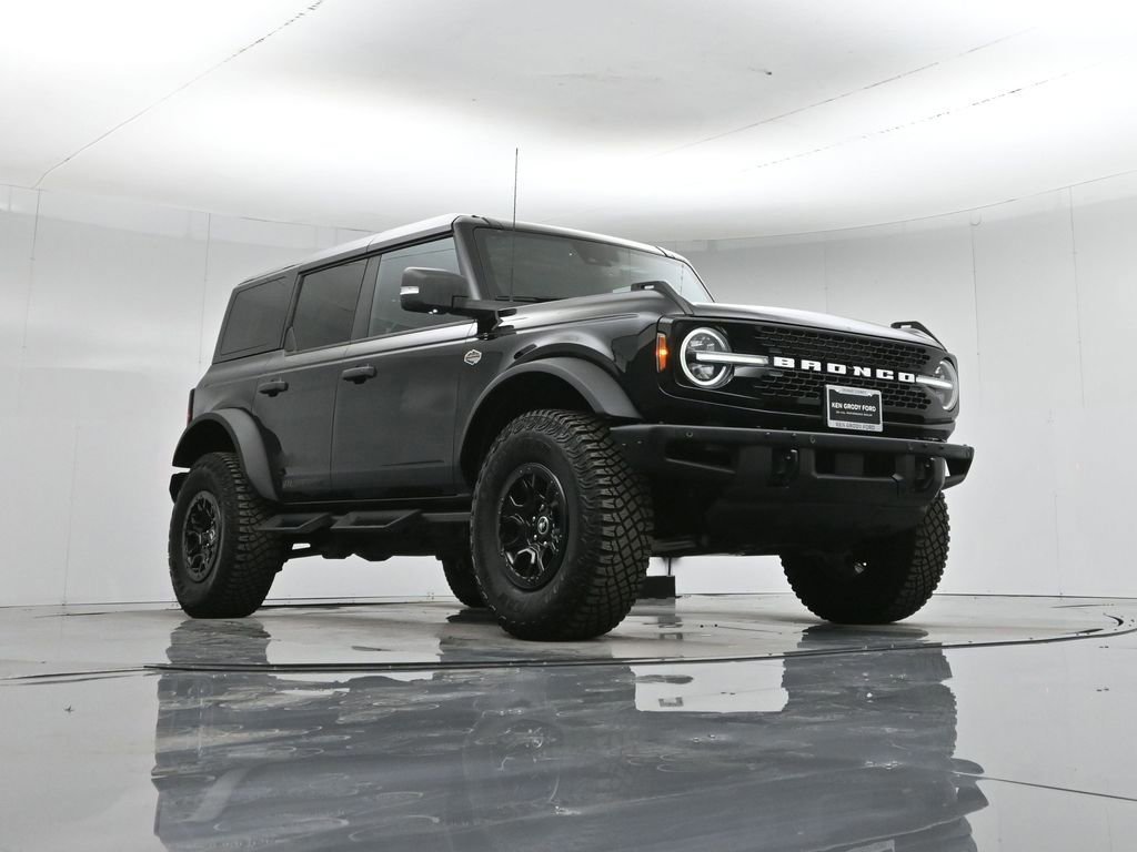 Certified 2024 Ford Bronco Wildtrak image 6