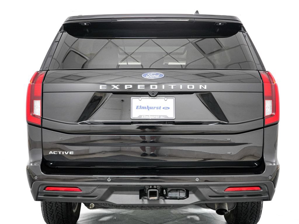 Certified 2025 Ford Expedition Active AWD/4WD image 6