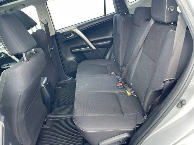 Used 2018 Toyota RAV4 XLE FWD image 17