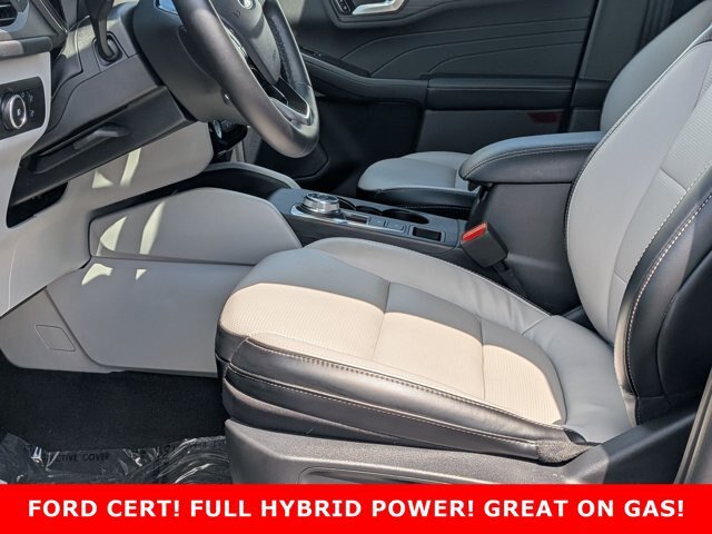 Certified 2024 Ford Escape Platinum AWD/4WD image 11